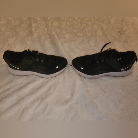 Nike React Escape Run 2 - SZ 8.5 good condition - Picture 4 of 4